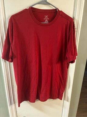 Men’s Large George Red Short Sleeve Shirt Made With Polyester And Cotton